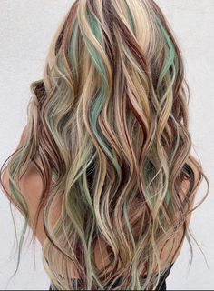 Κούρεμα Bob, Mint Hair, Creative Hair Color, Hair Streaks, Dyed Hair Inspiration, Blue Highlights, Fishtail Braid, Pretty Hair Color