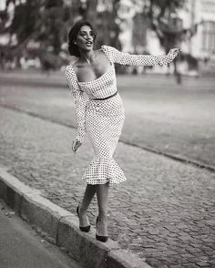 Pencil Midi Dresses | Fashionsarah.com | White Dot |  | #description# Mermaid Midi Dress, Vestidos Retro, Midi Pencil Dress, Moda Vintage, Look Vintage, White Photo, Mode Vintage, Mode Inspiration, Pencil Dress