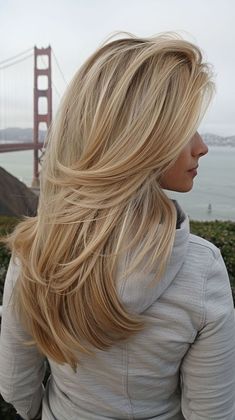 Mid Length Blonde Hair, Blonde Layered Hair, Summer Blonde Hair, Blonde Hair Transformations, Layered Hairstyles, Blonde Hair Looks, Mid Length Hair, Hair Color Balayage