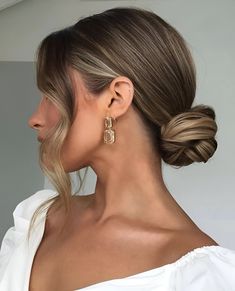 Are you looking for elegant updos that can glam you up in the blink of an eye? If so, this collection is just what you need. Tied Hairstyle For Wedding, Bussines Woman Hairstyles, Brunette Low Bun Wedding, Wedding Guest Hair Brunette, Wedding Guest Hairstyles Low Bun, Slick Updo Hairstyles Wedding, Wedding Hair For Windy Day, Low Bun Party Hairstyles, Formal Event Hairstyles For Medium Length Hair