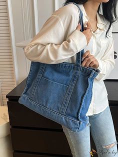 Bag From Old Jeans, Denim Shoulder Bags, Old Jeans, Bird In Bag, Shoulder Tote Bag, Everyday Bag, Casual Everyday, Baby Bag, Shoulder Tote