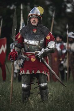 Arthurian Knight, Medieval Armour, Ancient Dress, High Middle Ages, Historical Reenactment