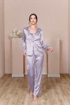 Model: Lindsey; Size: 4 Pants Silhouette, Jacket Silhouette, Fitted Pants, Gowns Dresses Elegant, Satin Jacket, Fitted Jacket, Light Lavender, Satin Pants, Satin Jackets