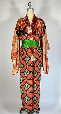 Vintage circa 1920's-1940's Shōwa period, RARE mix print silk juban kimono robe | eBay Kimono Vintage, Antique Clothing, Vintage Kimono, Dream Board, Mixing Prints, Kimonos, Couture Fashion, Silk Printing, Kimono Top