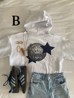 Outfit Inspo Layout, Outfit Cute, Casual Preppy Outfits, Clothes Outfit, Fashionista Clothes, Stockholm Fashion, Style Clothes