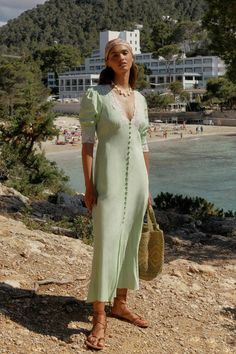 5 French-Girl Summer Dress Outfits to Try This Season | Who What Wear Paris Summer Fashion, Street Wear Dress, Clothes Capsule, Bias Cut Skirt, Pistachio Green