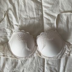 Never Worn, Lace Vs Bra, No Push Up But Nice Padding For Perfect Support, Beautiful Lace Detailing And Such Soft Material. It Is An Off White/ Cream. 32d Feminine Padded Bra From Victoria's Secret, Feminine Padded Bra By Victoria's Secret, Feminine Victoria's Secret Bra With Padded Cups, Victoria's Secret Feminine Bra With Padded Cups, White Feminine Bra With Lace Trim, Feminine Victoria's Secret Bra With Removable Pads, Victoria's Secret Feminine Bra With Removable Pads, Victoria's Secret White Bra With Removable Pads, Feminine Victoria's Secret Underwire Bra