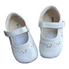 Kai Run White Patent Shoe Style- (Emi) New Without Tags White Round Toe Mary Janes For Summer, White Mary Janes With Round Toe For Summer, White Mary Janes For Spring, White Casual Mary Janes For Summer, Casual White Mary Janes For Summer, White Spring Mary Janes, Spring Non-slip Mary Janes, White Casual Mary Janes For Spring, Casual White Mary Janes For Spring