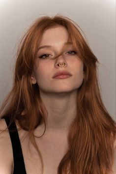 Rose Weasley Face Claim, Ginger Model Woman, Faceclaims Female Ginger, Hairstyles For Auburn Hair, Female Face Claim Red Hair, Hair Inspiration Ginger, Face Claims Female Redhead, Ginger Woman Face Claim, Red Head Face Claim Girl