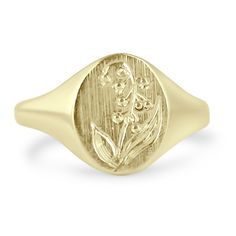 Flower power. This simple and pretty signet ring is 14k yellow gold. The hand engraved flower on the face of the signet is super delicate and chic. This is the perfect right hand everyday ring. 14k yellow gold Signet ring Hand engraved Please allow 2- 4 weeks for production and shipping. Engraved Flower, Everyday Ring, Family Jewellery, Ring Hand, Gold Signet Ring, Ring Sale, Everyday Rings, Custom Engagement Ring, Hand Engraving