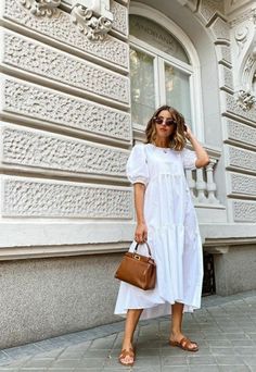 Summer In Madrid, Alexandra Pereira, White Dress Outfit, Breezy Dress, Mode Inspo, Mode Inspiration, Spring Summer Outfits, Outfits Casuales