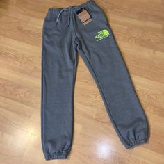 New With Tags, The North Face Coordinates Jogger Pants Size: Xs Color: Tnf Medium Gray Heather We Pull On The North Face's Coordinates Pant When It's Time To Locate The Couch After A Grueling Weekend On The Trail. The Velvety Soft Material Feels Like We're Wrapped In Clouds As We Loll In The Recliner, Dreaming Up Our Next Adventure. Standard Fit Jogger-Style Sweatpant For Kicking Back And Relaxing Cotton-Fleece Blend For Ultrasoft, Eco-Friendly Comfort Standard Fit For Low-Bulk, Low-Bunch Loungi Sporty The North Face Bottoms With Pockets, The North Face Casual Pants For Streetwear, Casual The North Face Pants For Streetwear, Casual Streetwear Pants By The North Face, The North Face Relaxed Fit Bottoms For Spring, Casual The North Face Pants With Elastic Waistband, Casual Spring Bottoms By The North Face, The North Face Elastic Waistband Bottoms For Loungewear, The North Face Loungewear Bottoms With Elastic Waistband