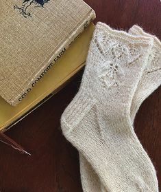 Ravelry: Brambling Socks pattern by Sachiko Burgin Knit Pattern Sock, Knitted Slippers Pattern, Fair Isle Knitting Patterns, Hand Knit Socks, Socks Pattern, Sock Knitting Patterns, Slippers Pattern, Sport Weight Yarn, Lace Socks