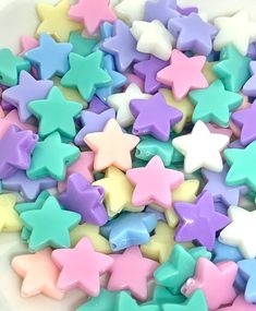 Pacifica Southeast, Pastel Stars, Cute Beads, Funny Gadgets, Diy Kandi Bracelets, Diy Kandi, Pastel Beads, Pony Bead Patterns, Star Beads