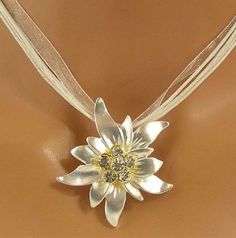 . Edelweiss Necklace, Edelweiss Jewelry, German Traditions, Coffee Pods Jewellery, German Things, Edelweiss Flower, Unusual Jewelry, Flower Accessories, Floral Jewellery