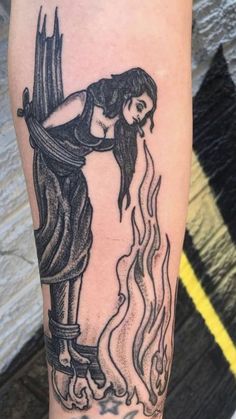 Medieval Woman Tattoo, Medieval Tattoo Design, Medieval Engraving Tattoo, Medieval Style Tattoo, Medieval Tattoo Ideas, Feminine Horror, Medieval Engraving, Burning Witch, Gotik Tattoo