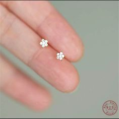 New! 925 Sterling Silver Flower Crystal Earring Studs Cute And Dainty! Wedding Accessories Jewelry, Tiny Studs, Star Earrings Stud, Tiny Diamond, Crystal Stars, Flower Earrings Studs, Flower Studs, Sterling Silver Heart, Star Earrings