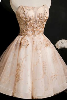 Modsele champagne A-line short homecoming dress features princess-seamed bodice, bead embellishments and lace-up back.
Product Details:

SKU:PD2285
Tulle material
Short length
Size: S-XL. 




 Size（cm）
S
M
L
XL


Bust
80
84
87
91


Waist
64
67
70
74


Length

85
85

85

85





Recommend custom size for plus size.
Free custom size service is available. Email your exact measurements once order is placed. 
Fully lined & Built with bra
Time: 10-15 business days. 

Feel free to contact our customer service: contact@modsele.com if you have any questions. Quince Court, Short Graduation Dresses, Dark Red Dresses, Dama Dresses, Quince Dress, Tulle Homecoming Dress, Red Dresses Classy, Wedding Reception Dress, Formal Dresses Short