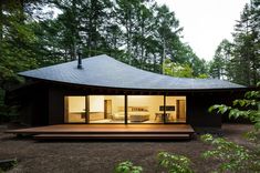 Japanese-inspired Tiny Homes that incorporate our favorite aesthetic + micro-living trends! | Yanko Design Modern Japanese House, Houses In Japan, Karuizawa, Organic Architecture, Japanese Architecture, Four Leaves, Nagano, Roof Design, Japanese House