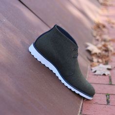 Unique Handcrafted Green/Grey Casual Sports Chukka – Le Ruux Custom Design Shoes, Green Flannel, Chukka Boots Men, Dress Well, Mens Boots Fashion, Chukka Boot, Leather Shoes Men, Sneakers Men Fashion, Mens Fashion Shoes