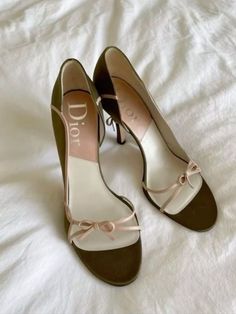 Shoes Heels Classy, Cute Heels, Shoe Inspo, Aesthetic Shoes