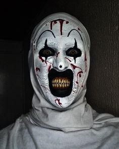 #sfxmakeup #fxmakeup #sfxmakeupartist #specialeffects #arttheclown #terrifier #halloween Terrifier Makeup Look, Terrifier Clown Makeup, Art The Clown Makeup Terrifier, Terrifier Makeup, Terrifier Clown, Art The Clown, The Clown, Costumes Ideas