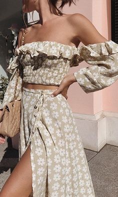 Get The Scoop Light Brown White Floral Pattern Long Sleeve Ruffle Off The Shoulder Smocked Crop Top Wrap Split Maxi Skirt Casual Two Piece Dress Stile Boho Chic, Mode Hippie, Skirt Maxi, Mode Vintage, Dress Suits, Two Piece Dress