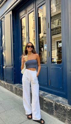 Spain Outfit, Adrette Outfits, European Fashion Summer, Greece Outfit, Birkenstock Outfit, Stile Boho Chic, Mode Hippie, European Summer Outfits, Europe Outfits