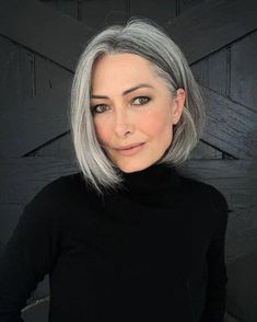 bob hairstyles Modern Bob Haircut, Grey Bob Hairstyles, Tan Skin Blonde Hair, Inverted Bob Hairstyles, Grey Hair Inspiration, Beautiful Gray Hair, Grey Hair Color, Hair Toppers, Aging Gracefully