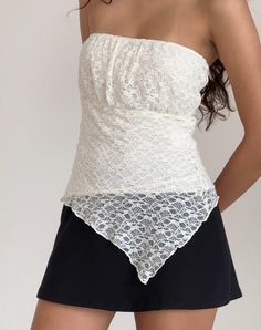 Wuni Longline Bandeau Top in Lace Ivory Lace Bandeau Top, Strapless Shirt, Skirt Model, Summer Bodycon Dress, Formal Dress Shops, Lace Bandeau, Bandeau Dress, Black Bodycon Dress, Ivory Lace