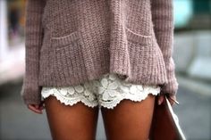 Knit & lace Crochet Shorts, Winter Mode, Lace Sweater, Hippie Style, Look Fashion, Passion For Fashion, Lace Shorts