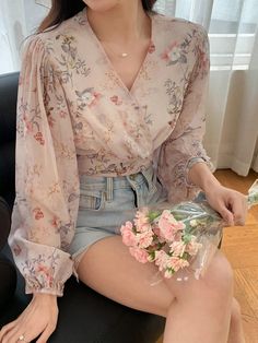 Apricot Elegant Collar Long Sleeve Polyester Floral Top Embellished Non-Stretch  Women Clothing Floral Blouse Outfit, Trendy Outfits Indian, Lantern Sleeved Blouses, Lantern Sleeve, Casual Style Outfits