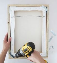 Canvas Prints Diy, Diy Poster Frame, Diy Framed Art, Diy Canvas Art Easy, Floating Frames, Diy Photo Frames