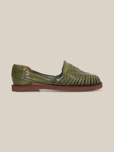 Selva Classics - Women - US – Espiritu Casual Green Sandals With Leather Sole, Heel Protector, Expensive Shoes, Colored Sandals, Huarache Sandals, Every Step You Take, Recycled Rubber, Cool Socks, Dressing Room