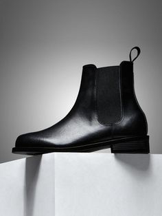 This is a sturdy and comfortable shoes by CUSTOMADE REPUBLIC that is made out of high quality vegan leather. With minimal design detail and trendy mood, you can style it for your casual and refined daily outfit.- Soft touch of authentic leather- Comfortable arch support structure- Easy Rest insole- High air permeability Modern Chelsea Boots For Winter Workwear, Casual Chelsea Boots In Calf Leather With Plain Toe, Leather Martin Boots With Plain Toe For Fall, Faux Leather Chelsea Boots For Work, Fall Leather Martin Boots With Plain Toe, Leather Chelsea Boots With Textured Sole For Fall, Casual Slip-on Chelsea Boots In Calf Leather, Casual Chelsea Boots With Leather Sole And Flat Heel, Leather Ankle-high Martin Boots For Office