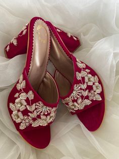 Heels Indian, Indian Heels, Bridal Footwear, Bride Sandals, Red Wedding Shoes, Fancy Sandals, Embroidered Heels