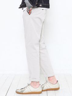 Editor's NotesCP 306 Washed Tapered Fit Cotton Pants Light Grey from HALBKREIS is a tapered-fit pants product made with stretchy fabric of a suitable thickness for spring and autumn.- Tapered fit- Button detail- Pocket details- High quality stitchesMeasurements (in.)- S / M / L / XL- Length: 37.0 / 37.4 / 37.7 / 38.1 in.- Waist: 15.3 / 16.3 / 17.3 / 18.3 in.- Thigh: 12.0 / 12.4 / 12.7 / 13.1 in.- Crotch: 9.8 / 10.2 / 10.6 / 11.0 in.- Hem: 6.2 / 6.5 / 6.7 / 7.0 in.*Model InformationModel1- Height: 5'8 Weight: 138.8 lbs. Size: SModel2- Height: 6'0 Weight: 147.7 lbs. Size: MModel3- Height: 5'9 Weight: 158.7 lbs. Size: MModel4- Height: 6'0 Weight: 136.6 lbs. Size: MComposition & Care- 97% Cotton, 3% Polyurethane- Dry Clean OnlyDesigner- by HALBKREIS Beige Stretch Chinos With Straight Leg, Beige Stretch Straight Leg Chinos, Casual Beige Elastane Pants, Summer Stretch Tapered Leg Chinos, Straight Leg Cotton Chinos For Spring, Beige Stretch Tapered Leg Bottoms, Spring Workwear Chinos With Straight Hem, Summer Tapered Leg Elastane Pants, Beige Stretch Bottoms With Tapered Leg