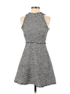 Zara Casual Dress Size: X-Small Gray Dresses - used. No Fabric Content, A-Line, Mock, Houndstooth, Short, Sleeveless | Zara Casual Dress - A-Line: Gray Houndstooth Dresses - Used - Size X-Small Zara Dresses With Button Closure, Gray Casual Dress, Gray Dresses, Houndstooth Dress, Zara Dresses, Gray Dress, Second Hand Clothes, Casual Dresses For Women, Thrift Store