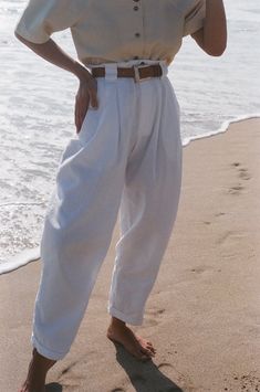 Na Nin Townes Linen Cotton Trouser / Available in Multiple Colors – NA NIN Spring Summer Capsule Wardrobe, Cotton Linen Trousers, A Staff, Balloon Pants, Sea Side, Closet Inspiration, Stylish Pants, Military Outfit, Pleated Trousers