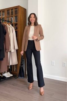 Women Work Blazer Outfit, Formal Outfits For Women Blazer, Formal Outfits With Blazer For Women, Women Office Formals, Women Work Blazer, Womens Suit Professional, Blazer Suit Outfits Women, Women Formal Blazer Outfit, Formal Outfits With Blazer