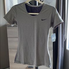 Nike Dri-Fit Training T-Shirt Nike Clothes Women, Nike Women Outfits, Shirts Plus Size, Nike Top, Tops Nike, Nike Shirt, Outfit Inspo Casual, Workout Attire, Ladies Tee Shirts