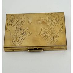 Zell Fifth Avenue Compact. Vintage compact with mirror inside and puff.  Opens and closes with ease and stays closed. Vintage compact. Flower design. Gold. JH44H. Vintage Compact Mirror, Vintage Compact, Vanity Storage, Toiletry Storage, Compact Mirror, Favorite Things Gift, Flower Design, Wedding Shop, Flower Designs