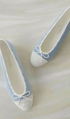 Blue And White Shoes, Coastal Inspiration, Chanel Blue, Classy Shoes, Fancy Shoes