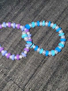 Our purple and blue bracelet will remind you of breakfast at your house with a s color combo. Beaded Tutorials, Bracelet Violet, Blueberry Jam, Bracelet Ideas, Beading Tutorials, Color Combo, Blue Bracelet, Charm Bracelets, Color Combos