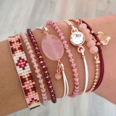 Check the way to make a special photo charms, and add it into your Pandora bracelets. Bisutería Más Trendy Diy Jewelry 2023, Different Bracelets, Pink Bracelets, Diy Armband, Photo Charms, Pandora Bracelets, Pink Bracelet