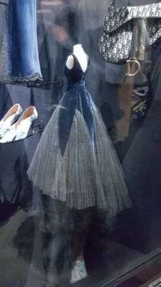 Dior Blue Dress, Dior Museum, House Of Dior, Miniature Dress, Dior Designer, �فستان سهرة