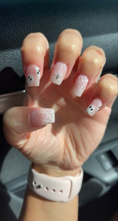 Halloween French Tip Nails Gel, Spooky Nails Natural, Cute Acrylic Nails For Fall Pink, Cute Gel Nails Halloween, Autumn/halloween Nails, Short Acrylic Nails For Halloween, Halloween Design Nails Acrylic, Small Nails Design Fall, Square Tip Halloween Nails