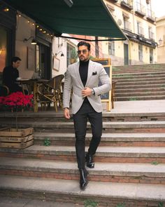 Grey Casual Blazer Men, Mens Clothing Styles Party Wear, Grey Blazer And Black Pants Men, Black Slacks Grey Blazer Men, Coat Pant Combination For Men, Grey Men Suit Outfit, Grey Coat Outfit Men Formal, Mens Grey Suit Combinations, Best Blazer Combination For Men