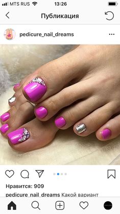 Pretty Toes Pedicure, Christmas Nails Design, Feet Nail Design, Pedicure Designs Toenails, Pedicure Nail Designs, Gel Toe Nails, Toe Nail Color, Pedicure Ideas, Pretty Toe Nails