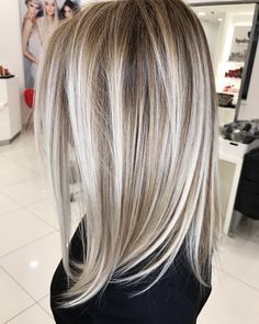 Low Light Hair Color, Hialeah Florida, Trendy We Fryzurach, Blonde Lowlights, Straight Layered Hair, Blonde Balayage Highlights, Ash Blonde Hair